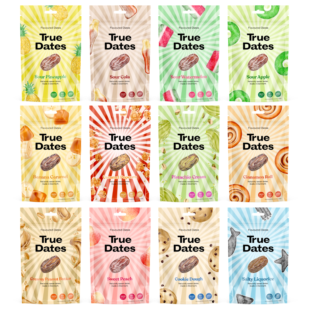 True Dates Probierset – 12 Sorten, 12×100g | Sour Pineapple, Banana Caramel, Sour Cola, Sweet Peach, Peanut Butter, Cookie, Salty Liquorice, Popcorn, Pistachio, Cinnamon Roll, Watermelon, Sour Apple | natürlich aromatisierte Datteln