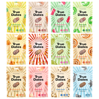 True Dates Probierset – 12 Sorten, 12×100g | Sour Pineapple, Banana Caramel, Sour Cola, Sweet Peach, Peanut Butter, Cookie, Salty Liquorice, Popcorn, Pistachio, Cinnamon Roll, Watermelon, Sour Apple | natürlich aromatisierte Datteln